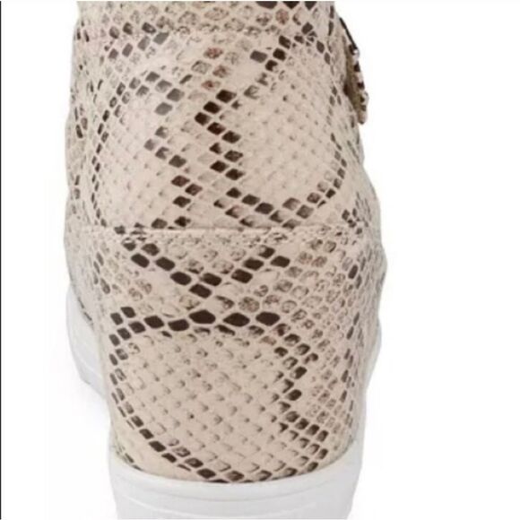 🆕⚕️Juicy Couture Journey Snake Print Wedge Sneakers - Picture 4 of 4